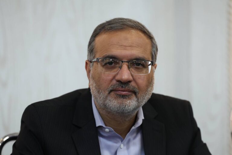 استراتژی سه‌گانه سازمان غذا و دارو برای ساماندهی هوش مصنوعی در سلامت
